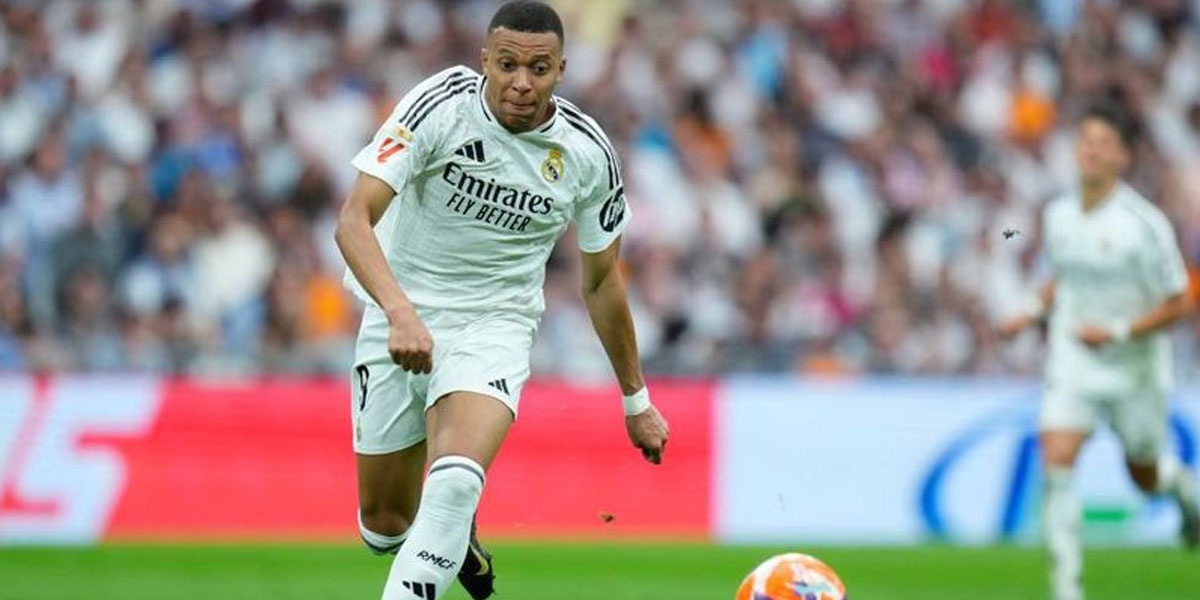 Kylian Mbappe Sabet Sepatu Emas Eropa 2024/2025, Cetak Sejarah!